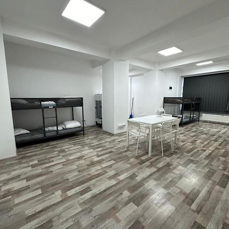 Heights Accommodation Unirii Free Parking Zone Boekarest Buitenkant foto