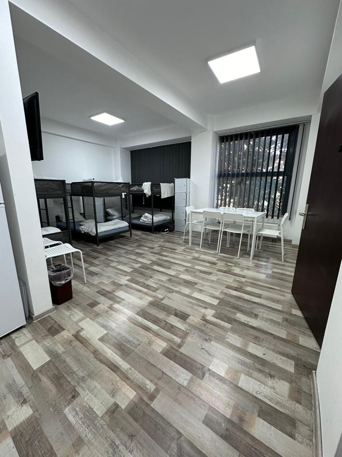 Heights Accommodation Unirii Free Parking Zone Boekarest Buitenkant foto